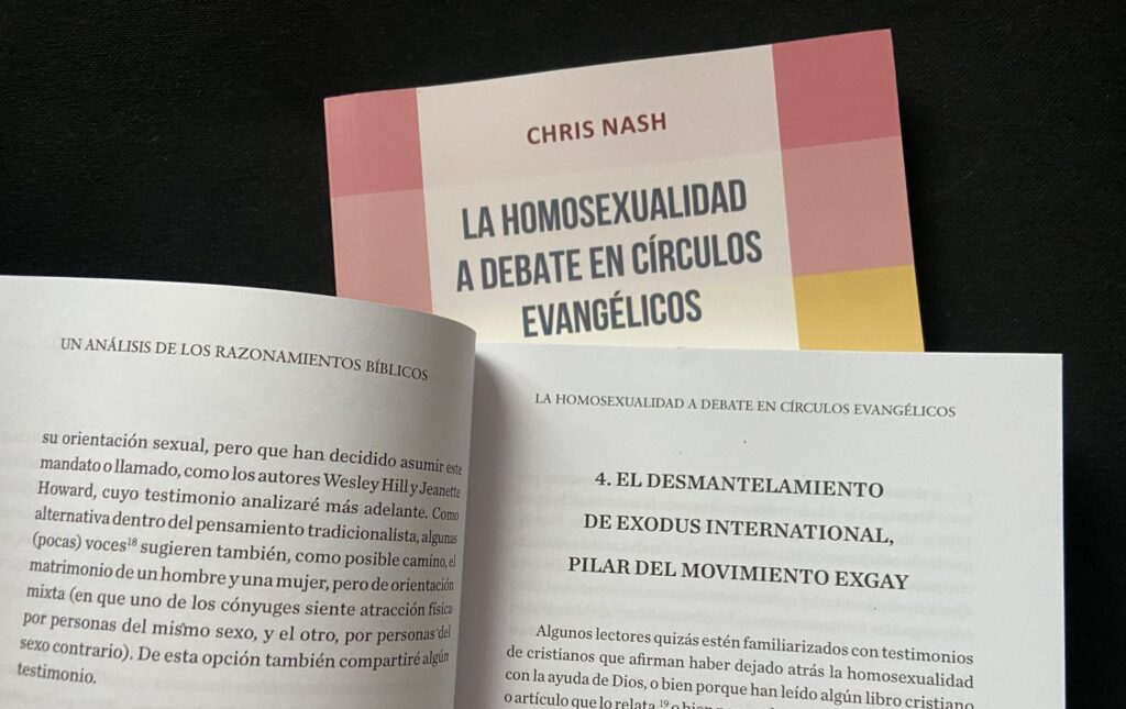 Two copies of the book (in Spanish) “La homosexualidad a debate...”, one of them open at chapter 4, which details the the dismantling of Exodus International